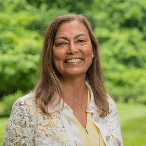 Headshot of Lily Bengfort